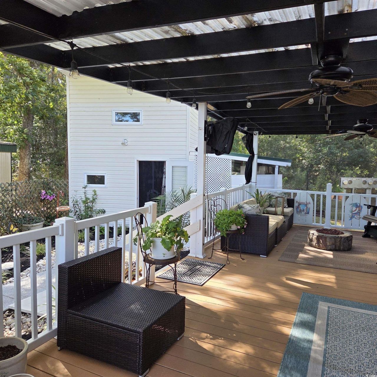 61 Saxon Ct. Photo 9