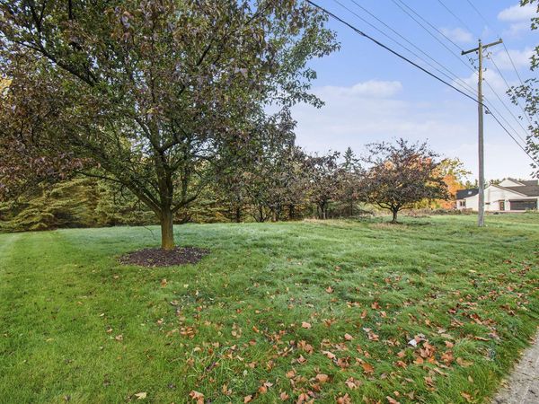 3953 Breton Road SE, Grand Rapids, MI 49512