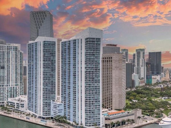 335 S Biscayne Blvd, Unit 2200, Miami, FL 33131
