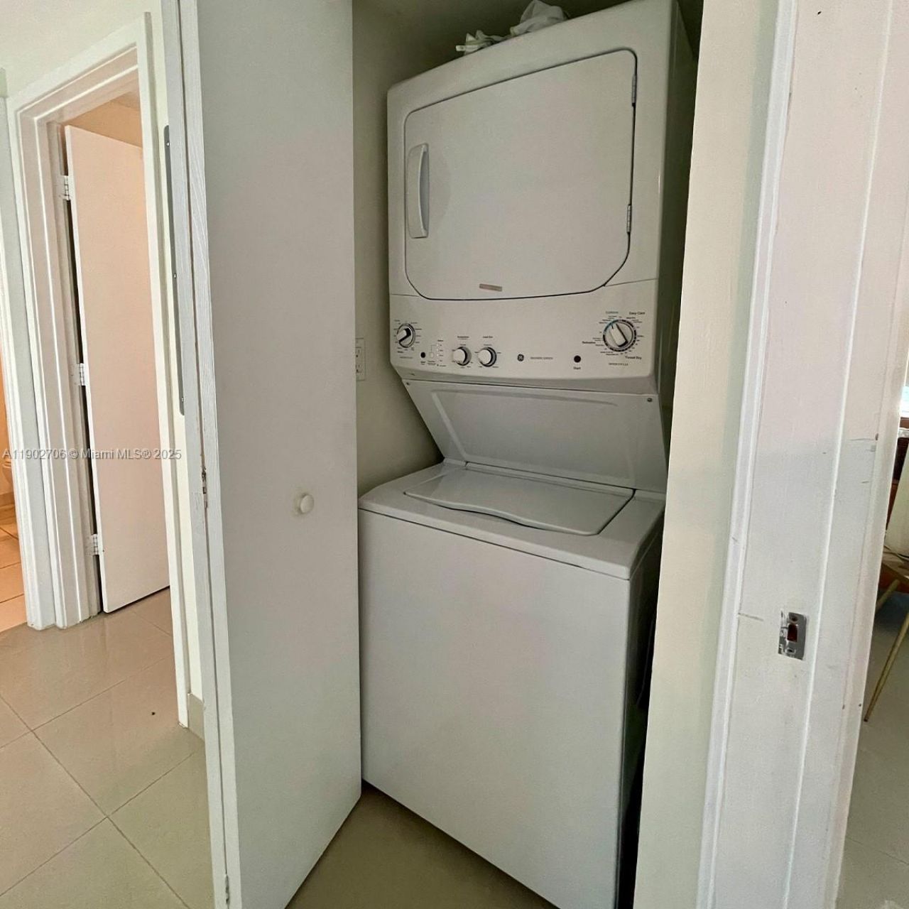 335 S Biscayne Blvd, Unit 2200, Miami, FL 33131 Photo