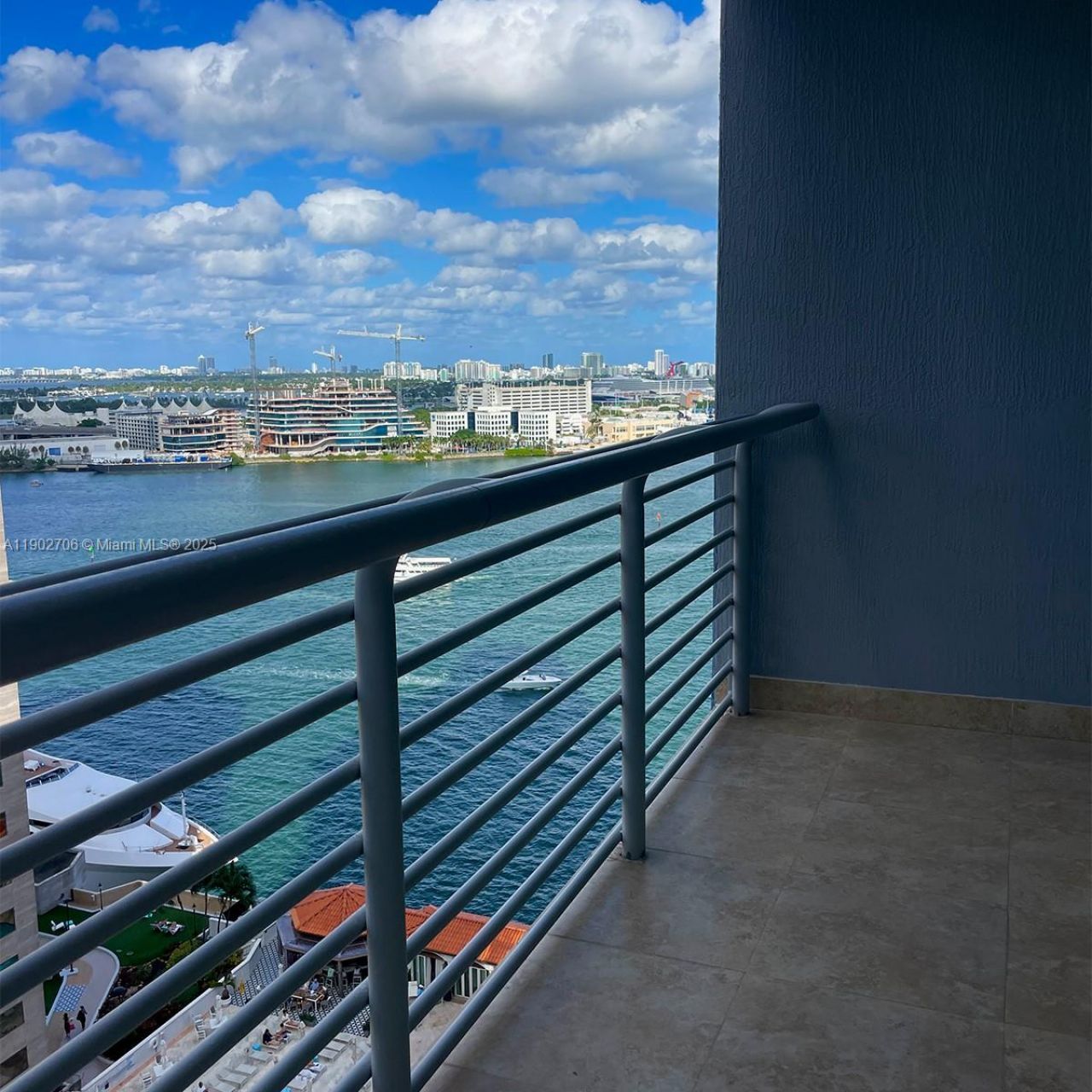 335 S Biscayne Blvd, Unit 2200, Miami, FL 33131 Photo