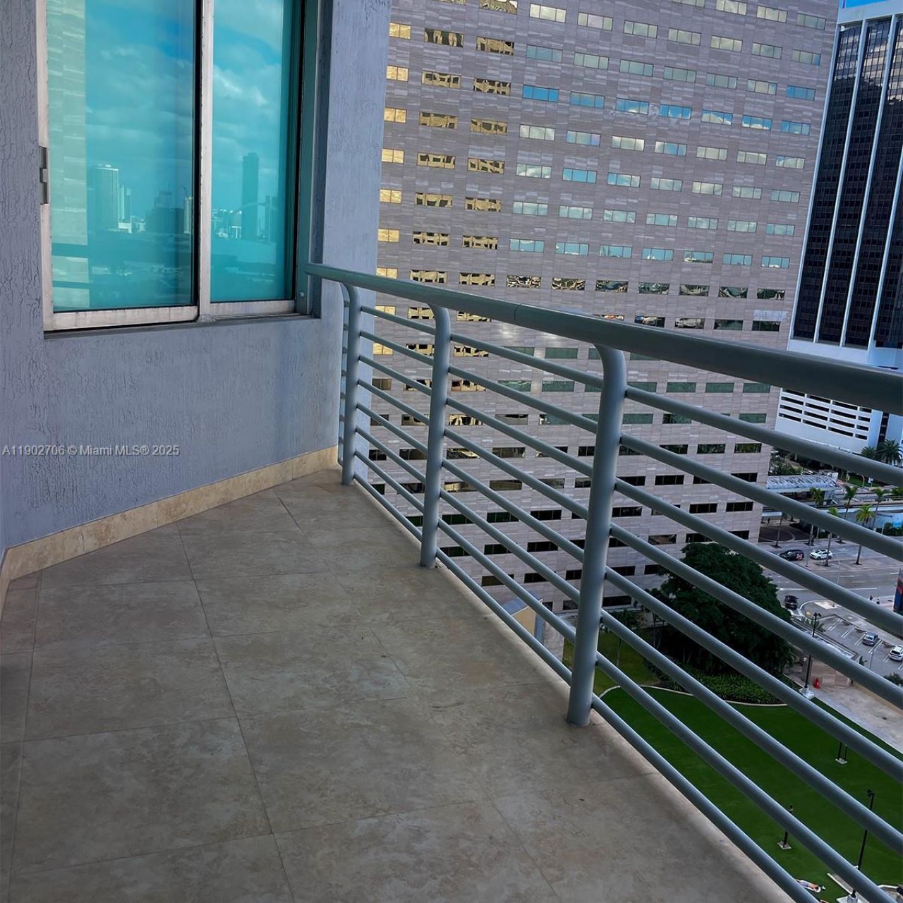 335 S Biscayne Blvd, Unit 2200, Miami, FL 33131 Photo