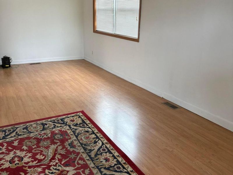 134 Buckeye Circle, Columbus, OH 43217 Photo 2