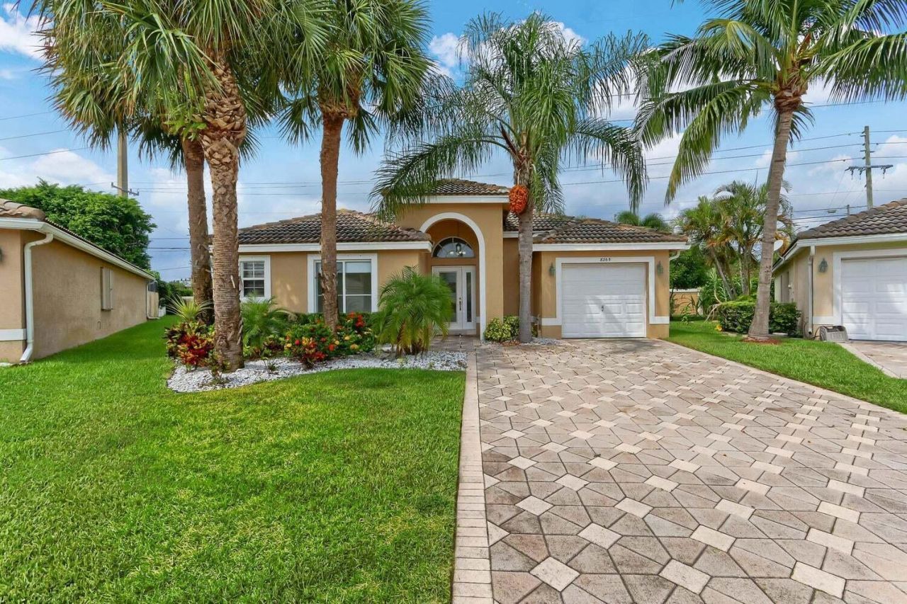8265 Palm Gate Drive, Boynton Beach, FL 33436 Photo
