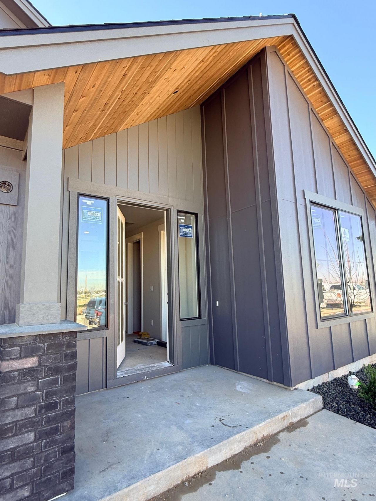 945 W Malbar St, Meridian, ID 83646 Main Photo