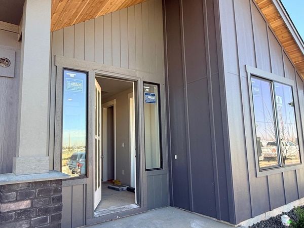 945 W Malbar St, Meridian, ID 83646