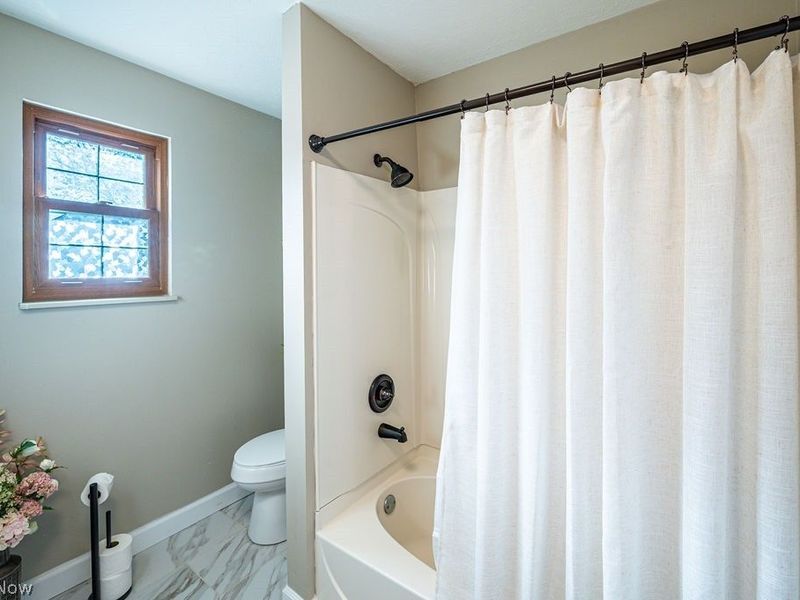 1239 Lakewood Circle, Washington, WV 26181 Photo 17