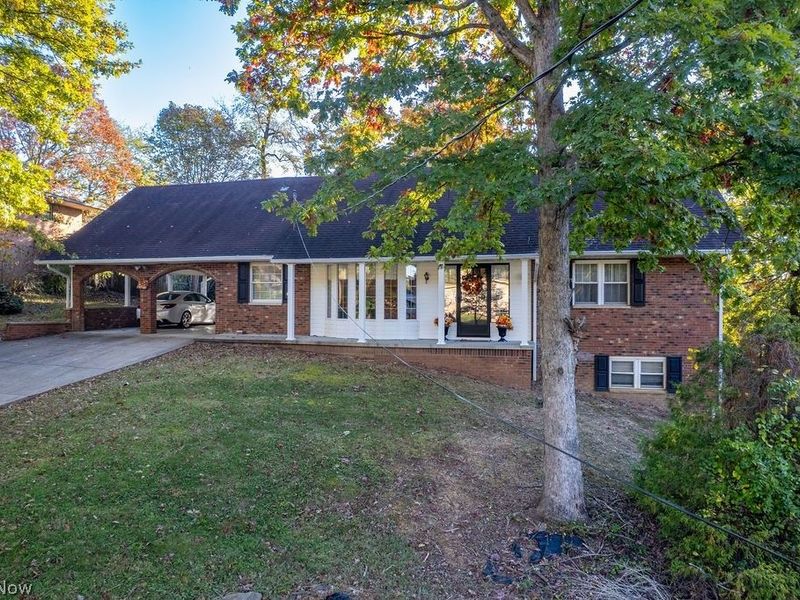 1239 Lakewood Circle, Washington, WV 26181 Photo 2