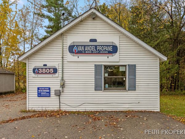 3805 S Ravenna Road, Ravenna, MI 49451