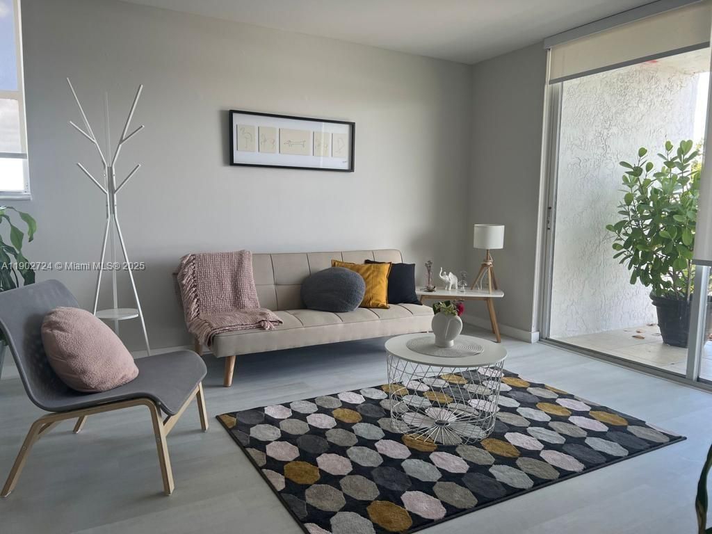 650 NE 64th St, Unit G508, Miami, FL 33138 Photo