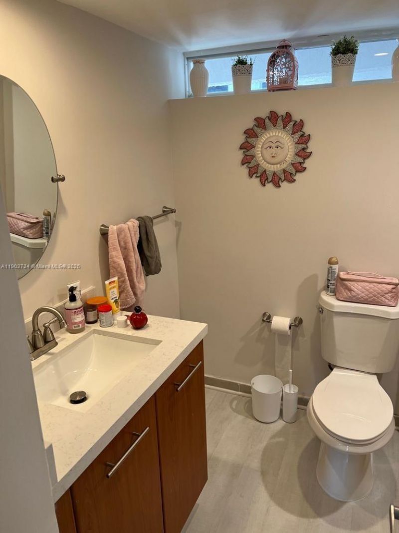 650 NE 64th St, Unit G508, Miami, FL 33138 Photo