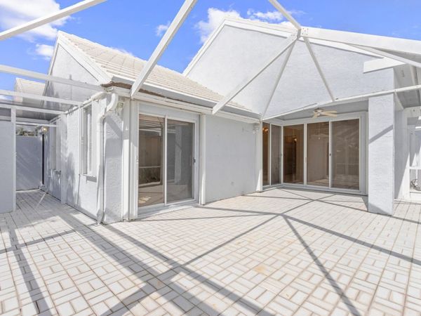 5 Brighton Court, Palm Beach Gardens, FL 33418