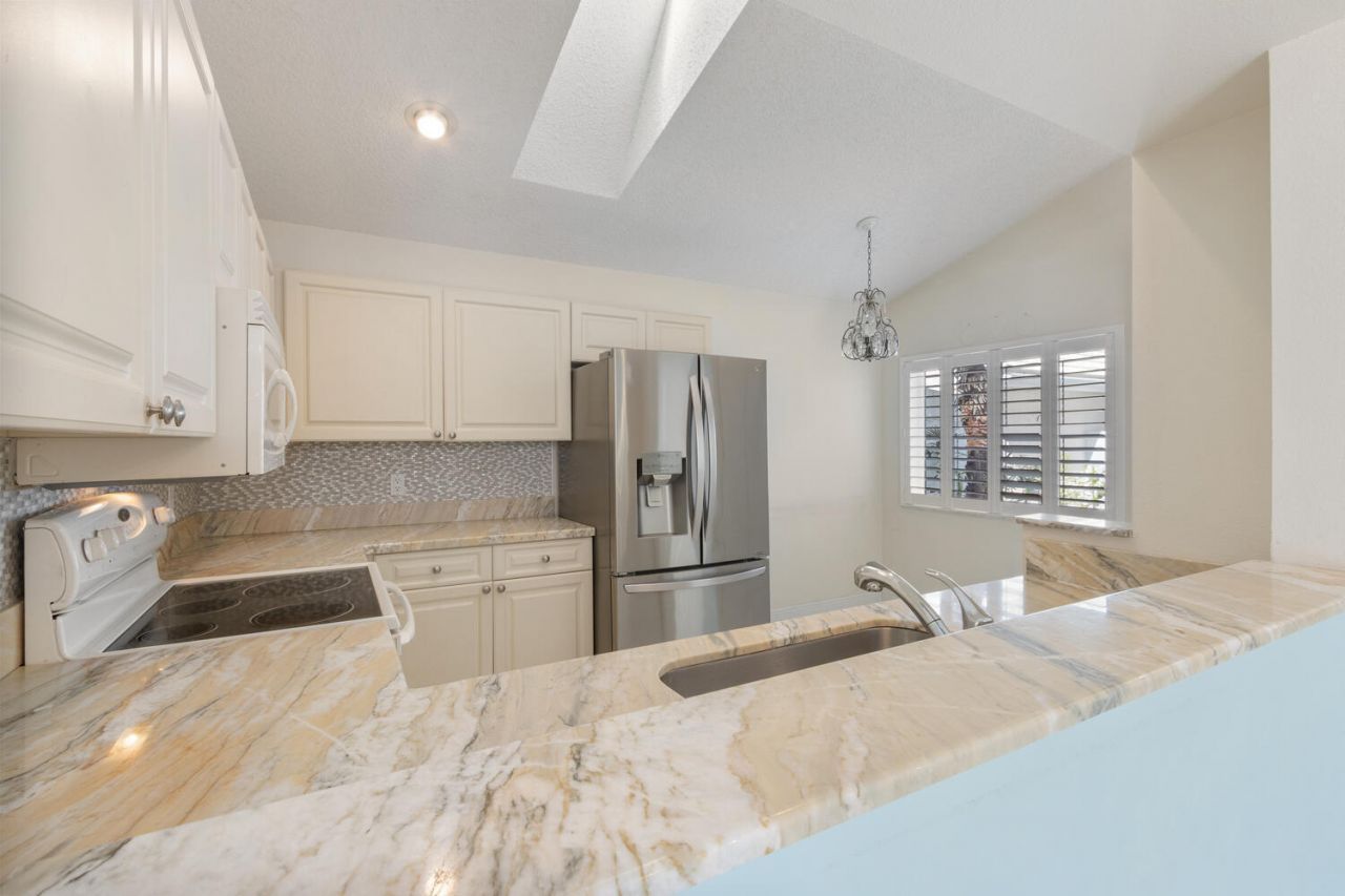 5 Brighton Court, Palm Beach Gardens, FL 33418 Photo