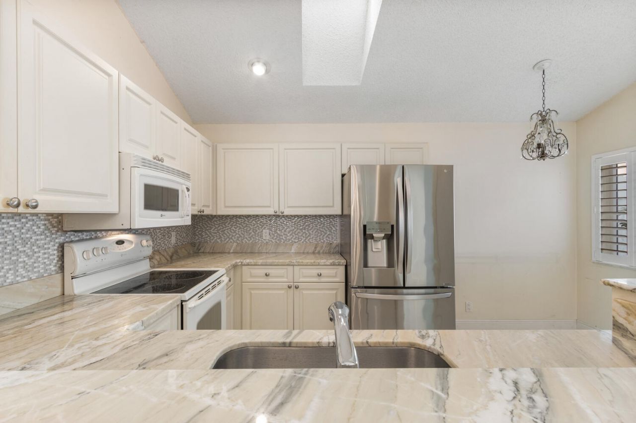 5 Brighton Court, Palm Beach Gardens, FL 33418 Photo