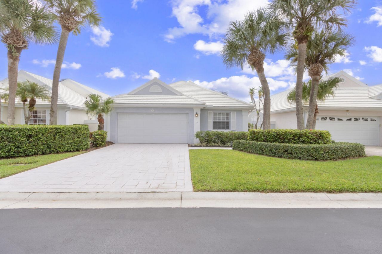 5 Brighton Court, Palm Beach Gardens, FL 33418 Photo
