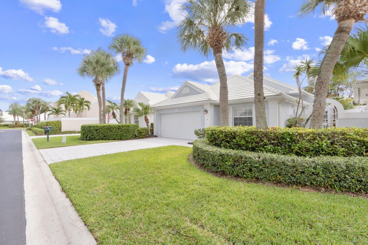 5 Brighton Court, Palm Beach Gardens, FL 33418 Photo