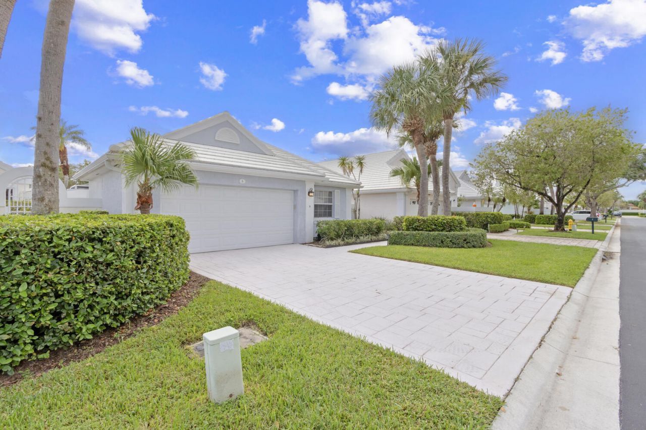 5 Brighton Court, Palm Beach Gardens, FL 33418 Photo