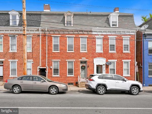 431 W KING STREET, YORK, PA 17401