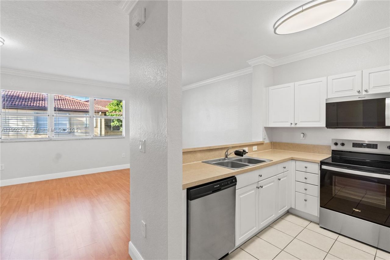 1398 NE 33rd Ave, Unit 201-25, Homestead, FL 33033 Photo