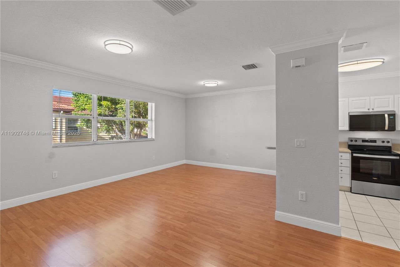 1398 NE 33rd Ave, Unit 201-25, Homestead, FL 33033 Photo