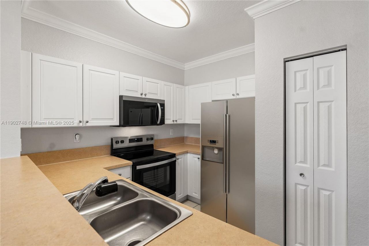 1398 NE 33rd Ave, Unit 201-25, Homestead, FL 33033 Photo