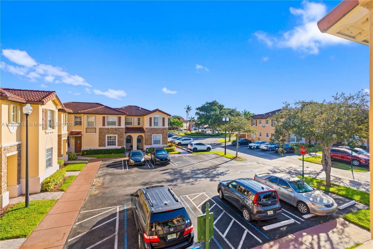 1398 NE 33rd Ave, Unit 201-25, Homestead, FL 33033 Photo