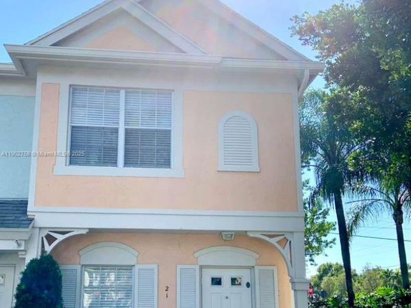 21 Fleming Ct, Weston, FL 33326