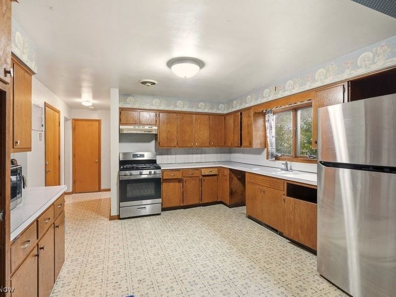 462 Pickwick Lane, Tallmadge, OH 44278 Photo 12