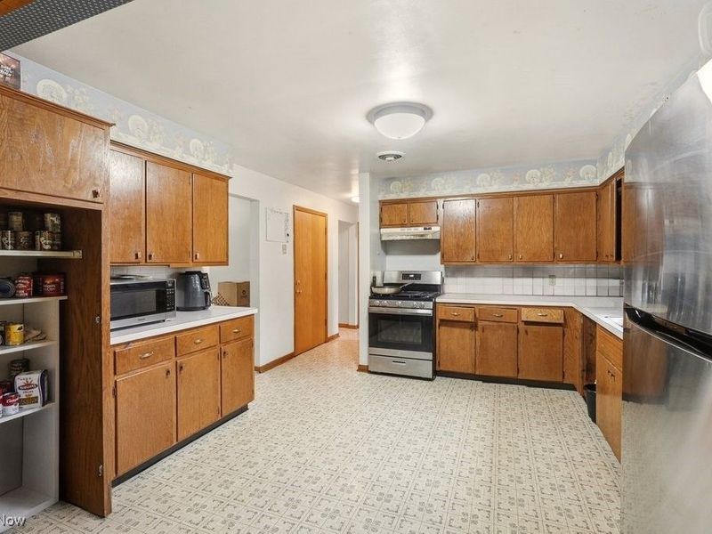 462 Pickwick Lane, Tallmadge, OH 44278 Photo 13