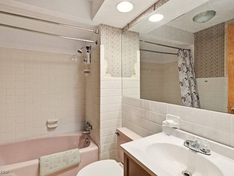 462 Pickwick Lane, Tallmadge, OH 44278 Photo 18