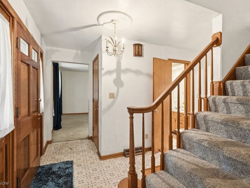 462 Pickwick Lane, Tallmadge, OH 44278 Photo 2