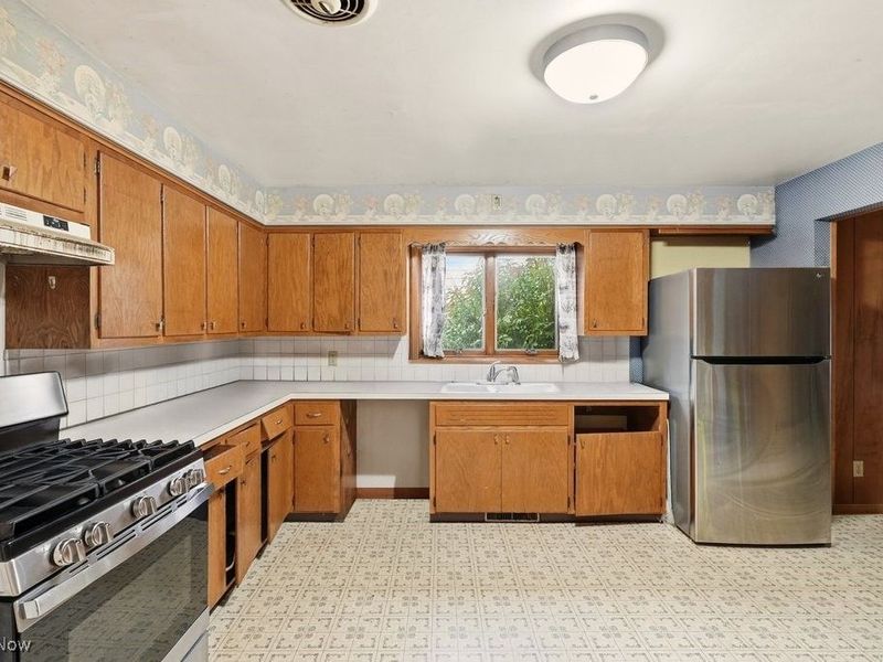 462 Pickwick Lane, Tallmadge, OH 44278 Photo 9