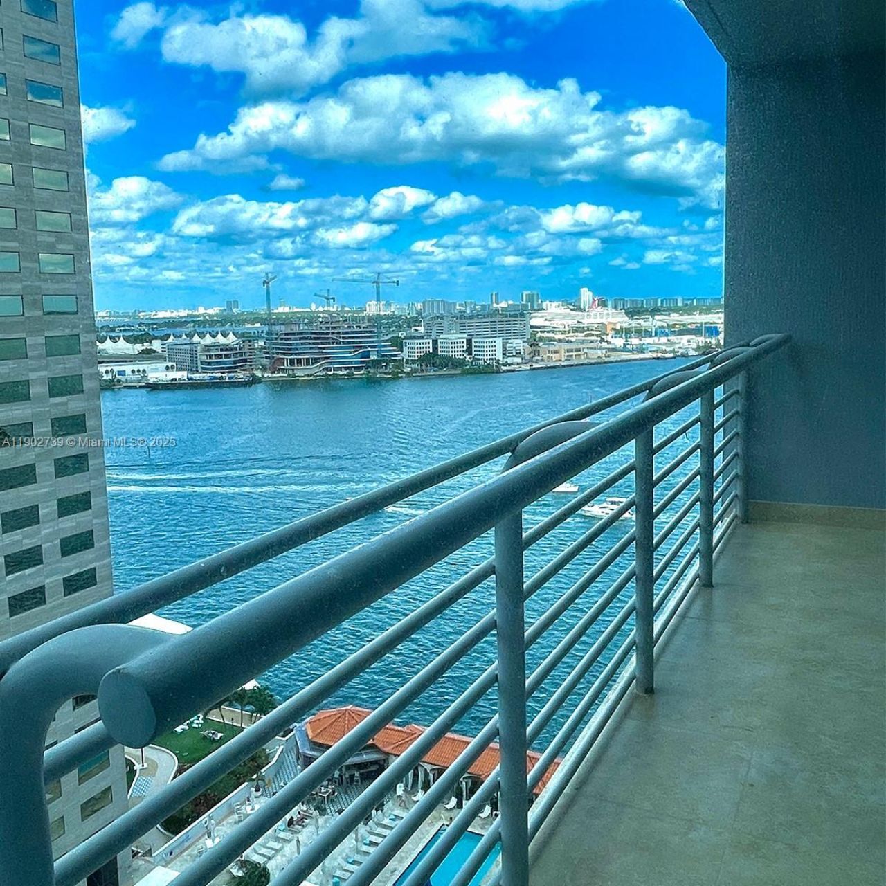 335 S Biscayne Blvd, Unit 2200, Miami, FL 33131 Photo