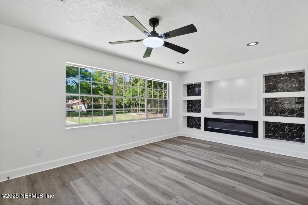 9414 Carbondale Drive E, Jacksonville, FL 32208 Photo