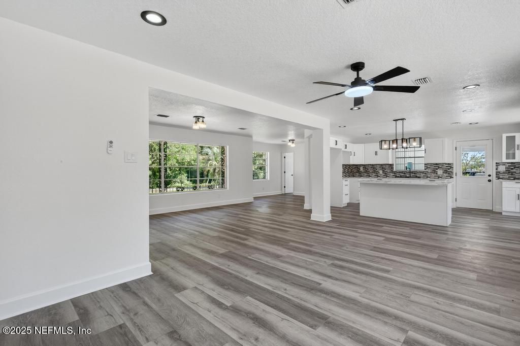 9414 Carbondale Drive E, Jacksonville, FL 32208 Photo