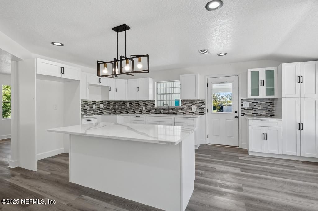 9414 Carbondale Drive E, Jacksonville, FL 32208 Photo