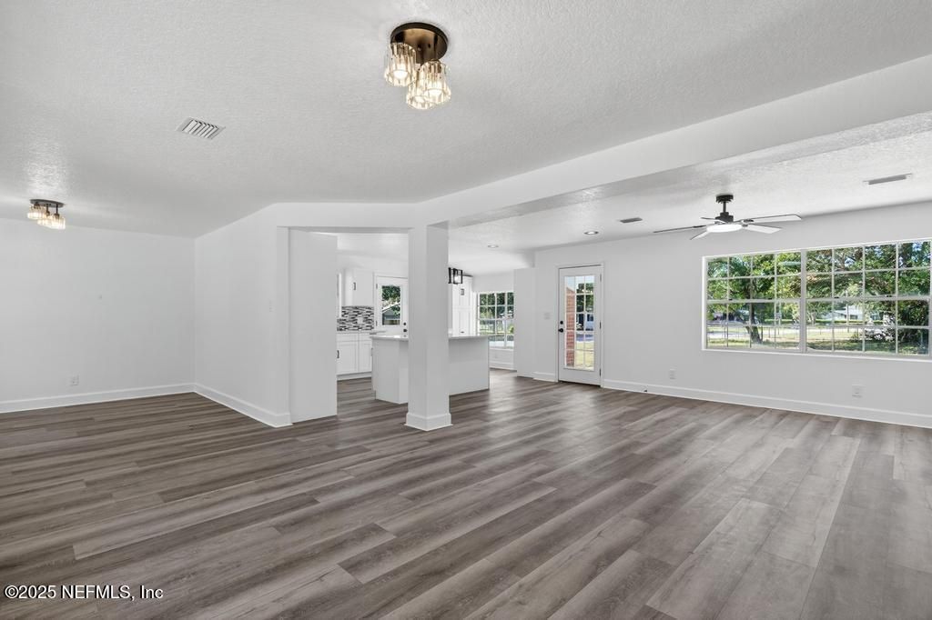 9414 Carbondale Drive E, Jacksonville, FL 32208 Photo