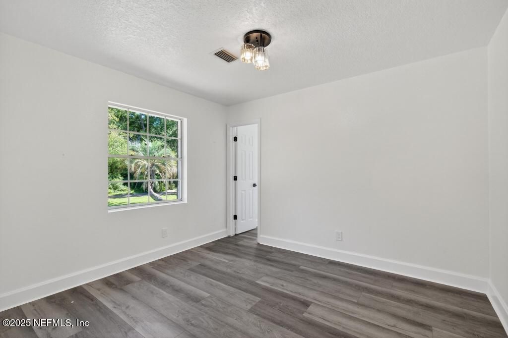 9414 Carbondale Drive E, Jacksonville, FL 32208 Photo