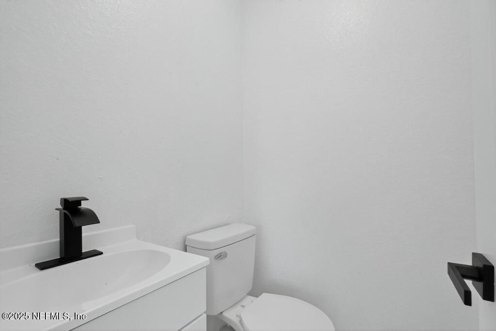 9414 Carbondale Drive E, Jacksonville, FL 32208 Photo