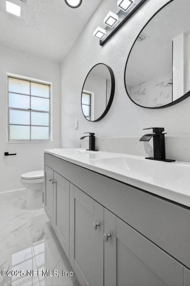 9414 Carbondale Drive E, Jacksonville, FL 32208 Photo