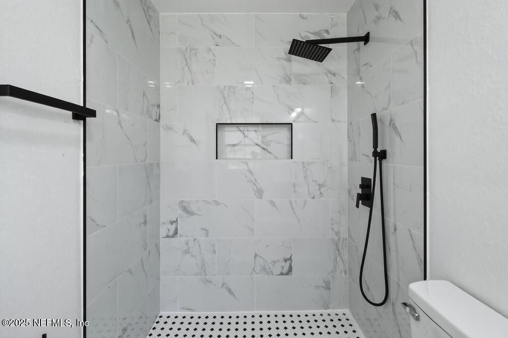 9414 Carbondale Drive E, Jacksonville, FL 32208 Photo