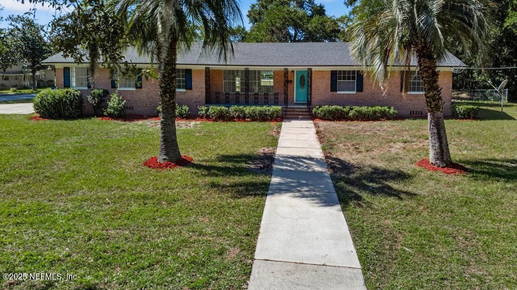 9414 Carbondale Drive E, Jacksonville, FL 32208 Photo
