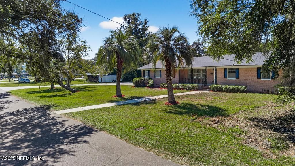 9414 Carbondale Drive E, Jacksonville, FL 32208 Photo