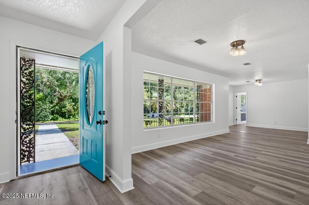 9414 Carbondale Drive E, Jacksonville, FL 32208 Photo