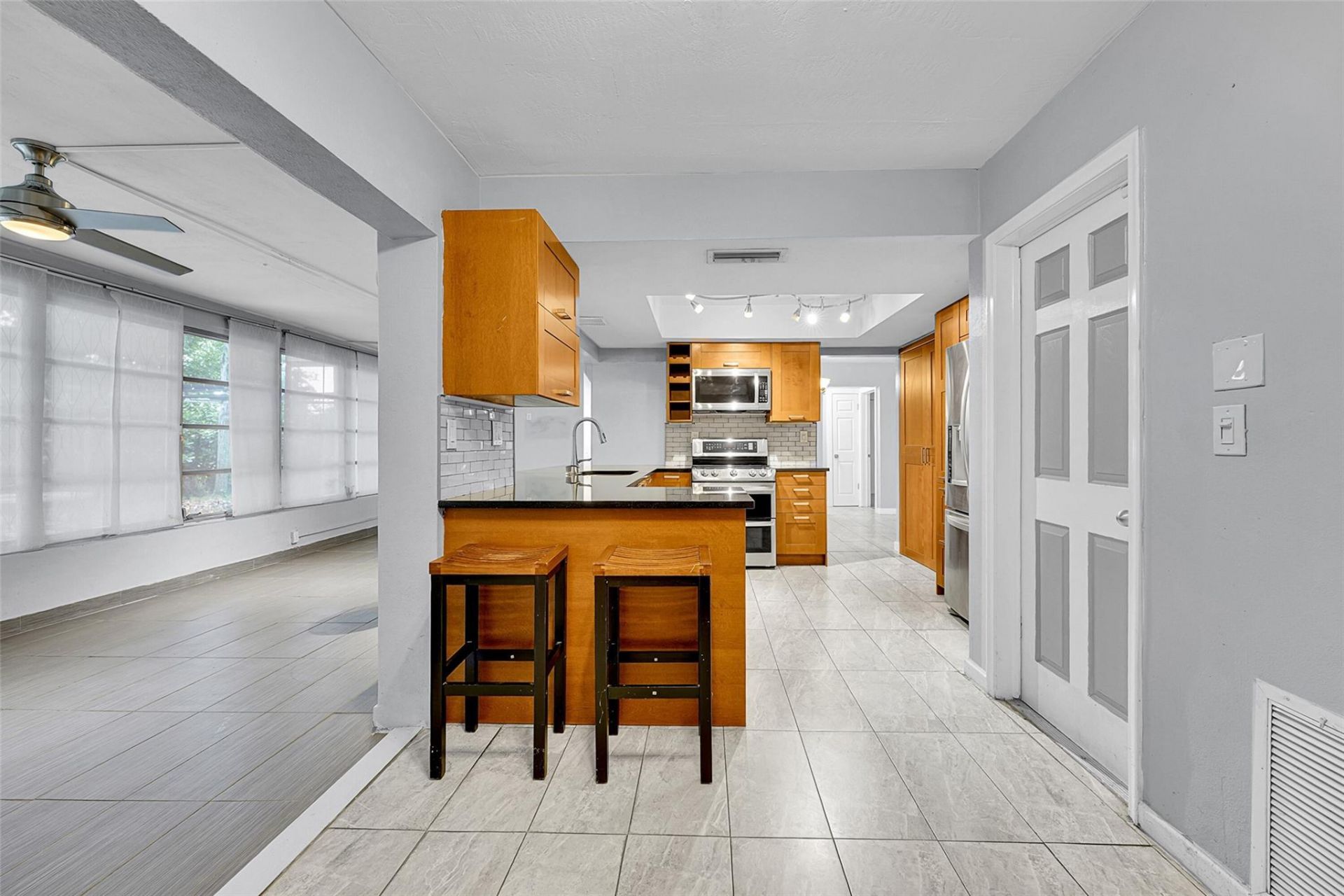 6501 NW 24th Ct, Sunrise, FL 33313 Photo