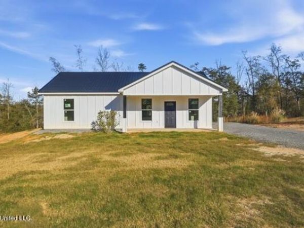 139 Beaver Dam Road, McHenry, MS 39561