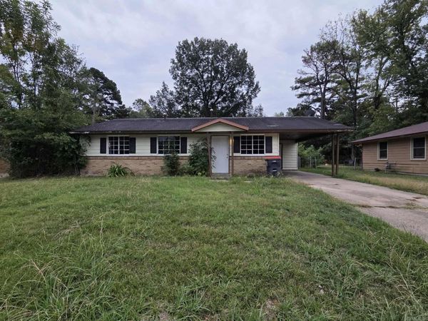 2401 Howard Drive, Pine Bluff, AR 71603