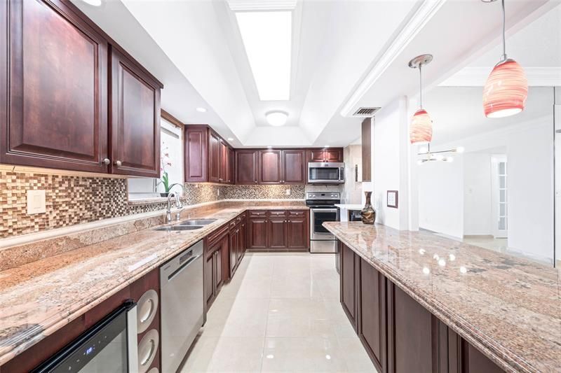 3430 Galt Ocean Drive, Unit 611, Fort Lauderdale, FL 33308 Photo