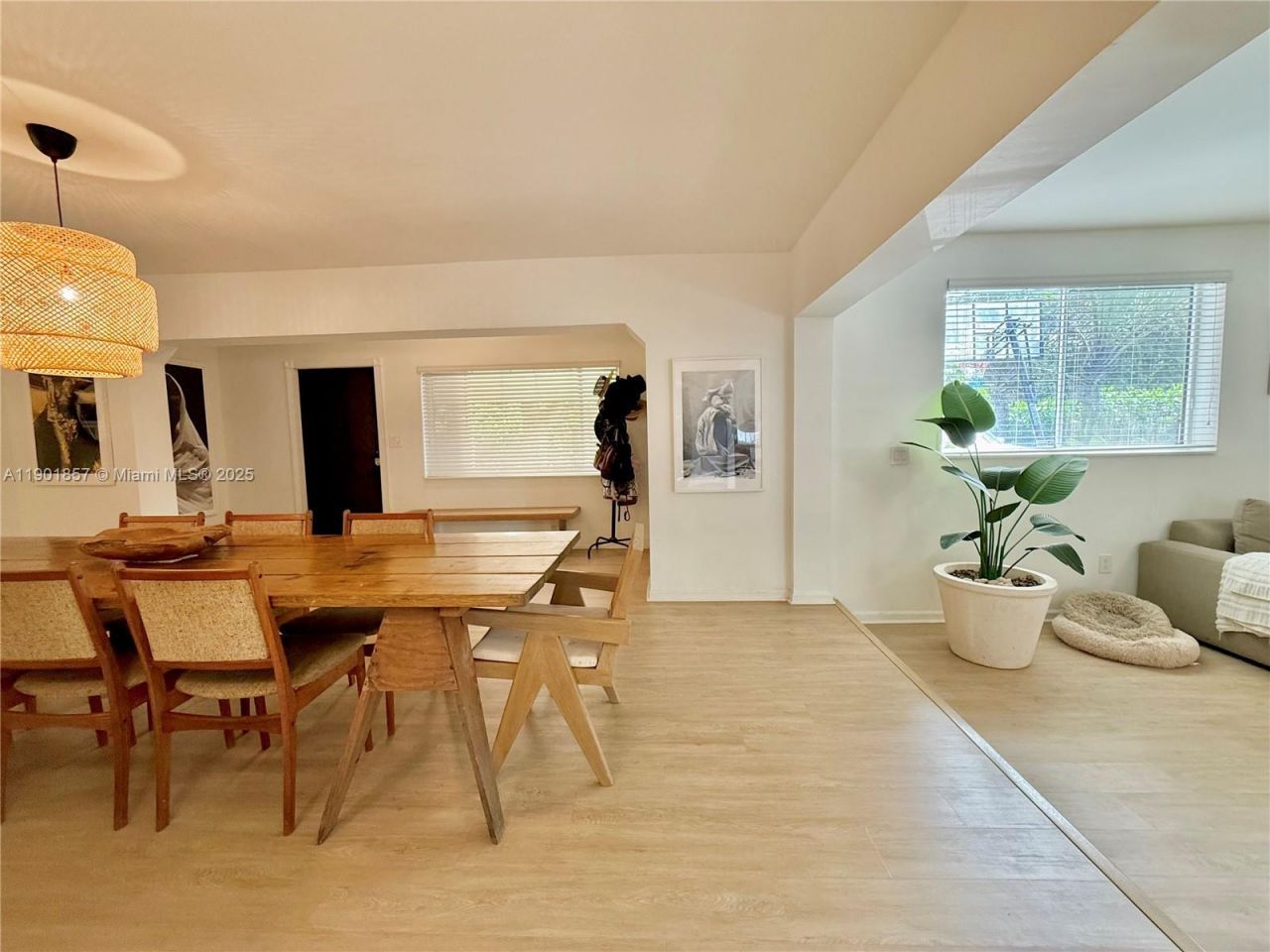 125 NE 150th St, Miami, FL 33161 Photo