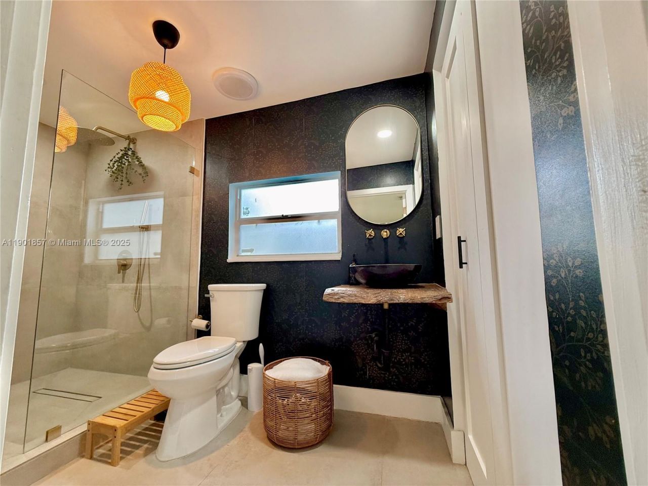 125 NE 150th St, Miami, FL 33161 Photo